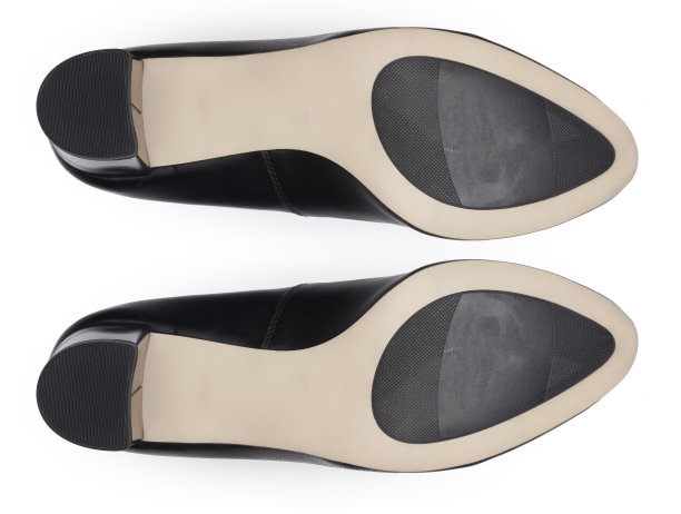 鞋底，孤立在白色背景上。图片下载