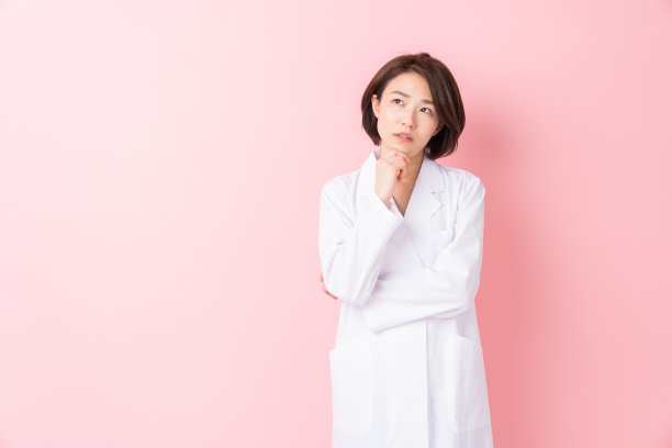穿着白大褂的亚洲美女，想想，图片下载