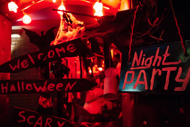 带有装饰的万圣节黑色节日字母图片下载