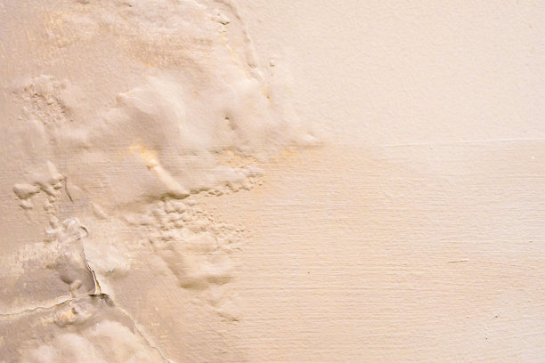 棕色墙壁受潮，油漆剥落图片下载