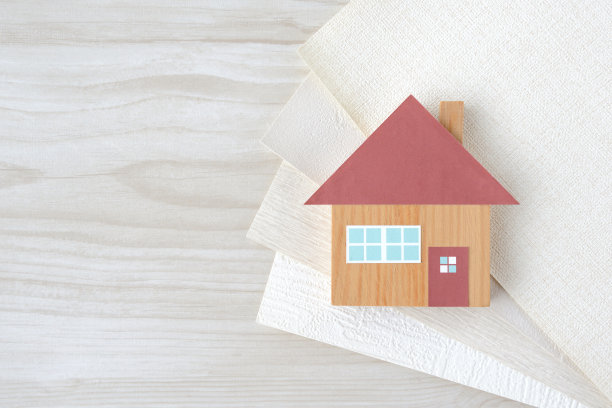 各种墙纸样品和家用玩具图片下载