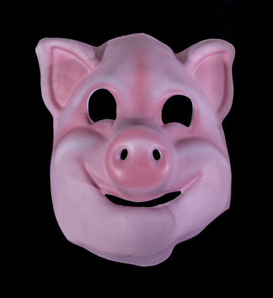 儿童猪口罩隔离在黑色背景下图片下载