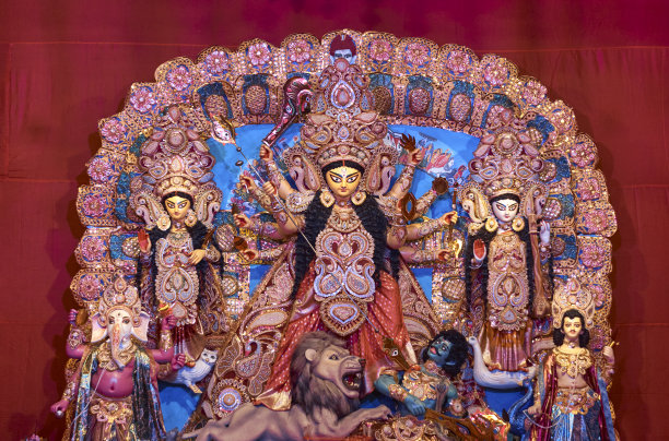 杜尔迦崇拜期间，杜尔迦女神的神像图片下载