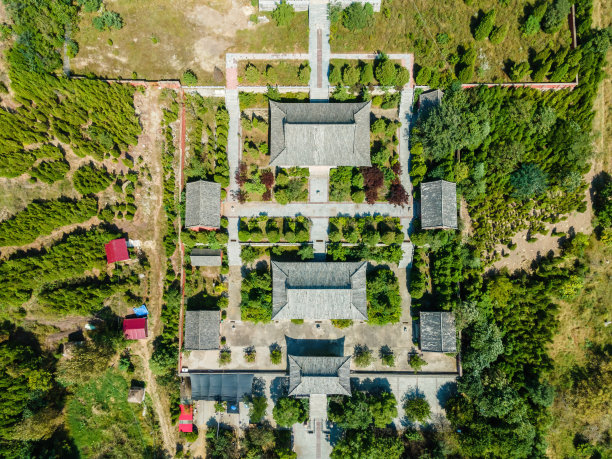 中国新泰朝阳洞古建筑航拍图片下载