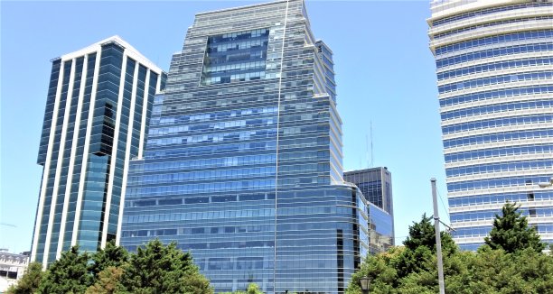 布宜诺斯艾利斯马德罗港的摩天大楼。图片下载