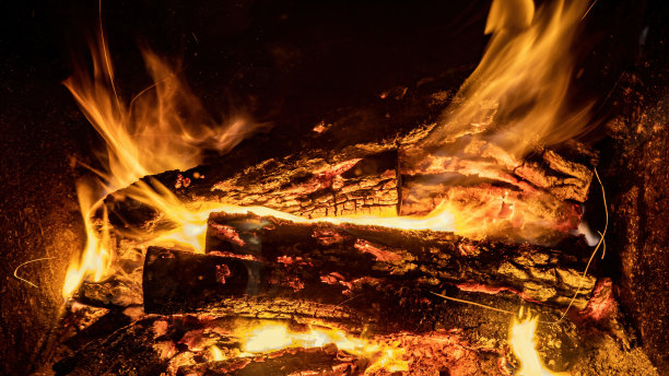 在热风炉中燃烧钢坯图片下载