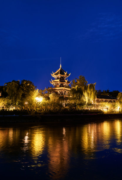 中国四川省成都市的一座塔图片下载