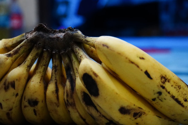 香蕉形象在家庭高清图片下载