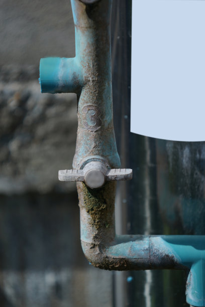 球阀和PVC管被石灰石损坏图片下载