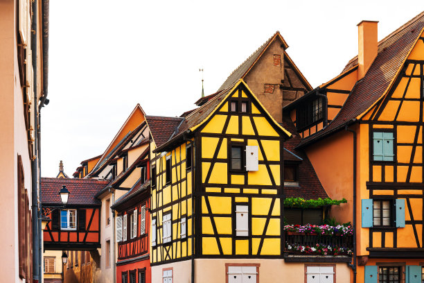 法国斯特拉斯堡老城的古建筑景观图片下载