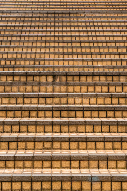 楼梯前图片下载