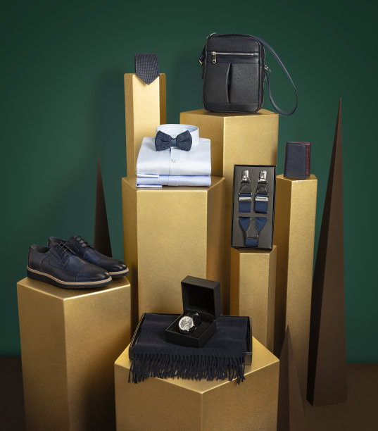 静物生活的男人服装和配件的礼物想法图片下载