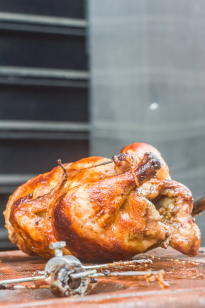 用鸡肉机烤鸡图片下载