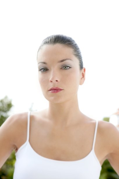 清洁美丽的女人户外肖像图片下载