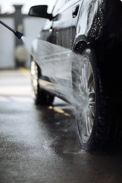 清洗车轮图片下载