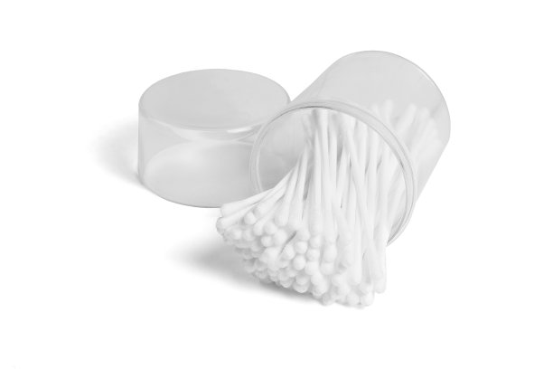 棉签在开放的塑料容器图片下载