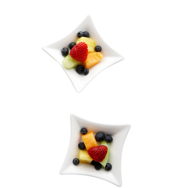 两碗哈密瓜草莓蓝莓图片下载