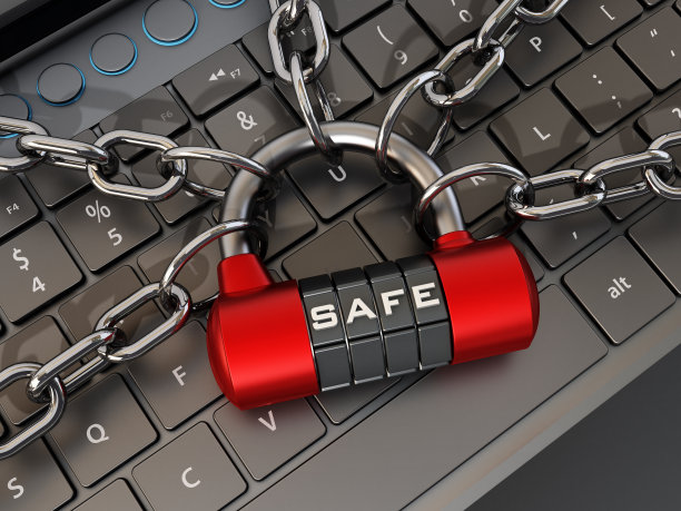 用挂锁锁住的笔记本电脑图片下载