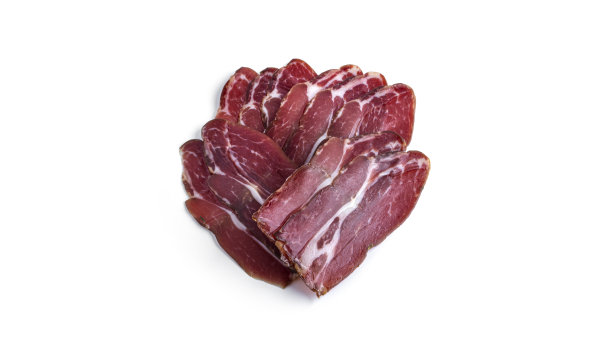 切片火腿孤立在白色背景上图片下载