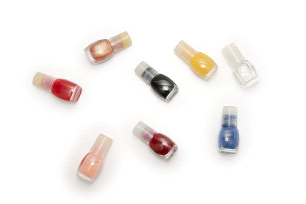 多色指甲油孤立图片下载