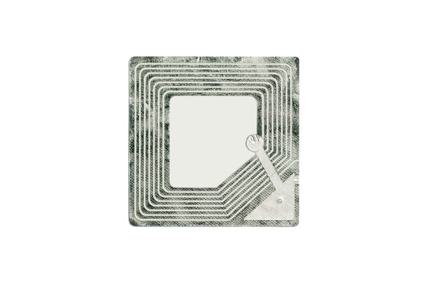 在白色背景上隔离的电子芯片。RFID标签用于跟踪和识别目的，并作为商业和零售中的防盗系统图片下载