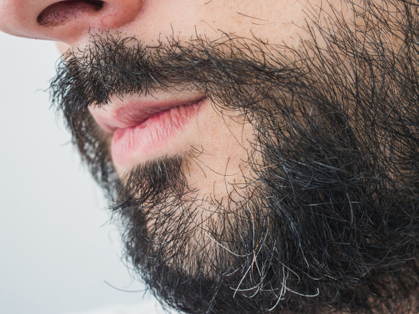 邋遢的胡须的男人。理发店的概念图片下载