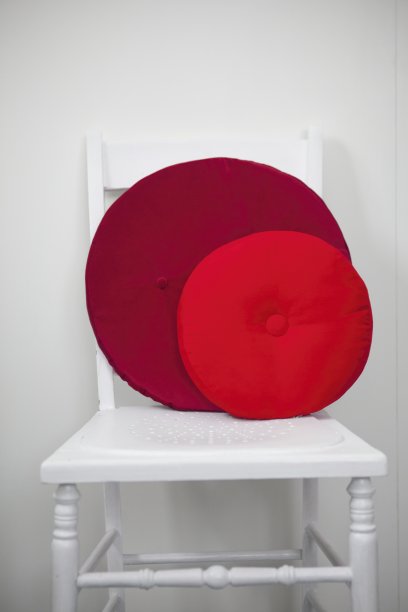 红色的坐垫图片下载