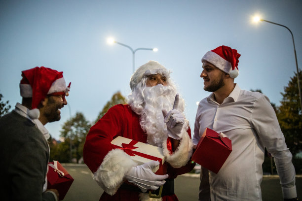 圣诞老人的欢乐派对图片下载