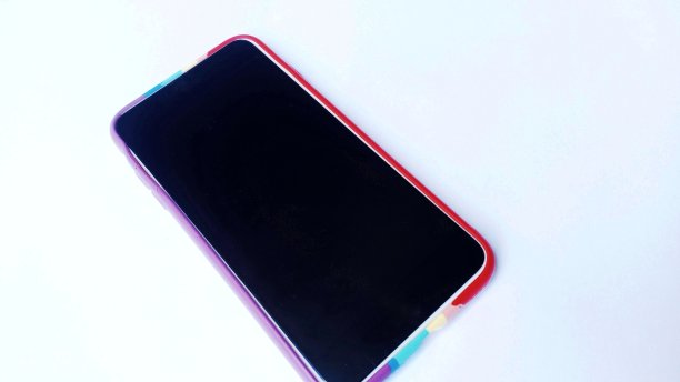 白色背景的智能手机图片下载