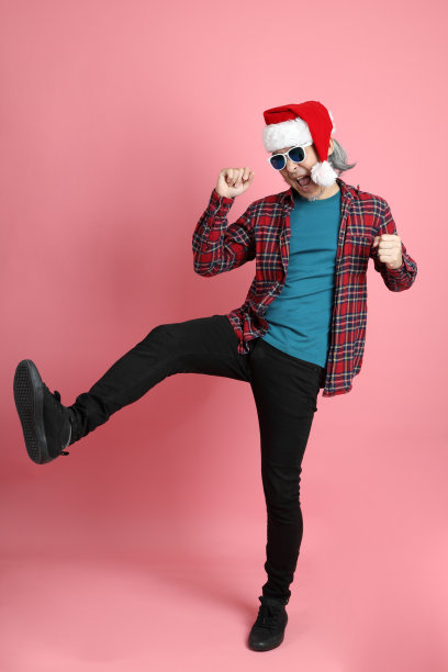 圣诞季节的男人图片下载