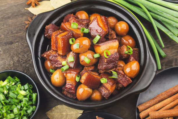 鹌鹑蛋炖五花肉(中国菜)图片下载