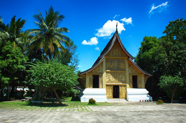 金城寺是老挝琅勃拉邦最古老的寺庙图片下载