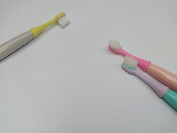 孩子的牙刷图片下载