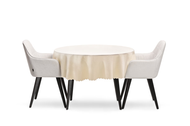 圆桌上有一块布和两把椅子图片下载