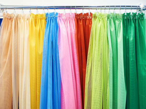 各式各样的彩色窗帘图片下载