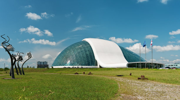 格鲁吉亚库塔伊西的格鲁吉亚议会大厦图片下载