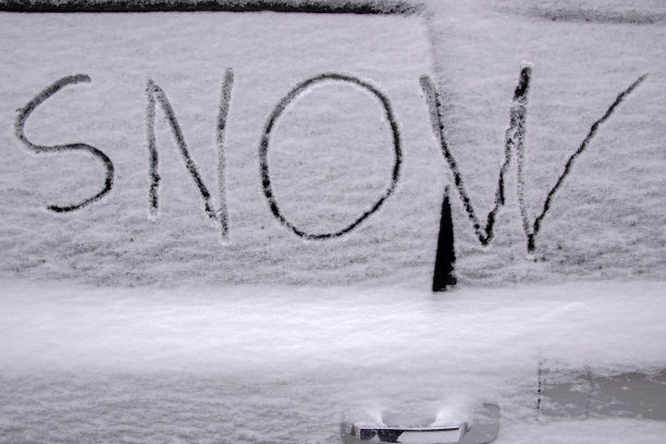 在荷兰的阿姆斯特丹，雪写在雪里图片下载