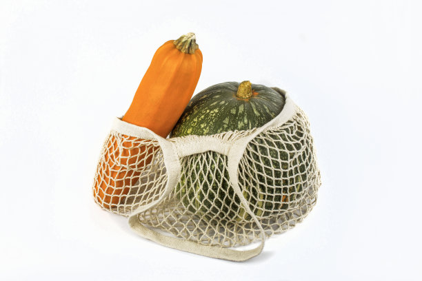 新鲜蔬菜南瓜和南瓜在可重复使用的网格，零废物的概念没有塑料图片下载