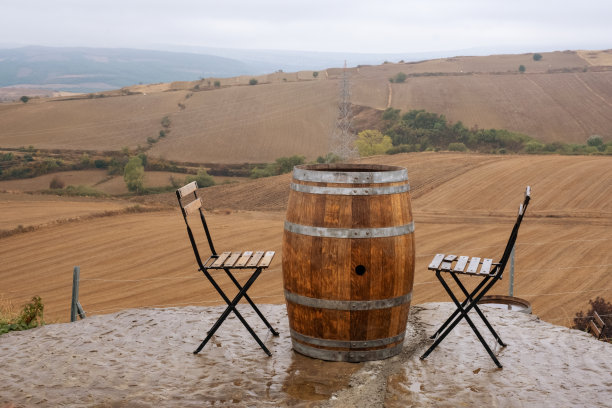 葡萄酒桶图片下载