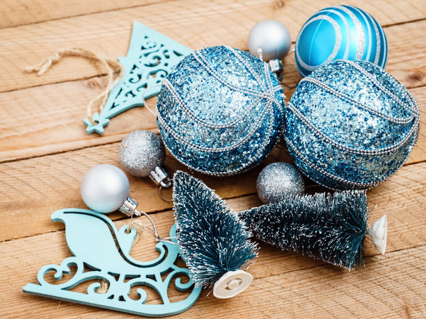 圣诞装饰木制背景银和蓝色图片下载