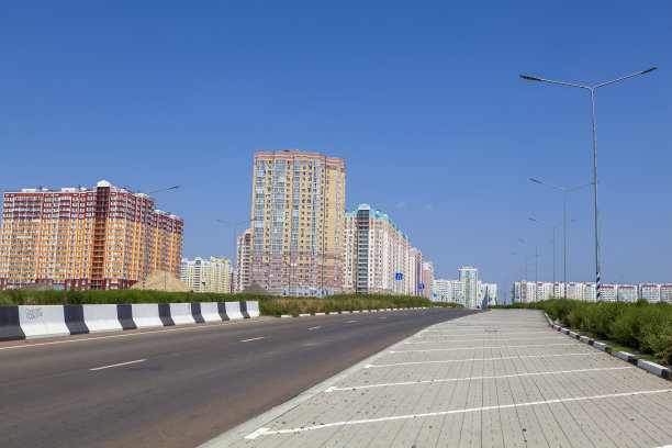 多层建筑的新技术，俄罗斯高层建筑的现代亮丽色彩，图片下载