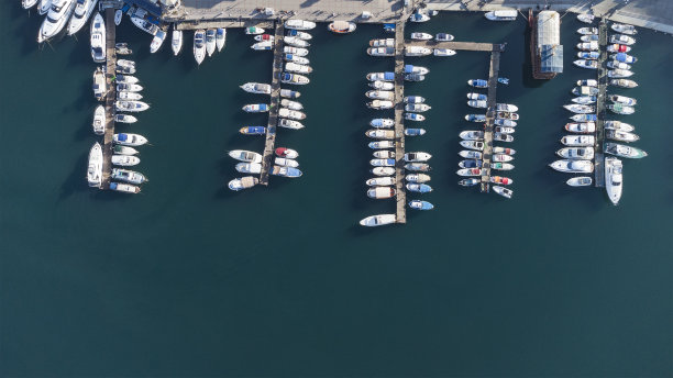 海港的顶部鸟瞰图图片下载