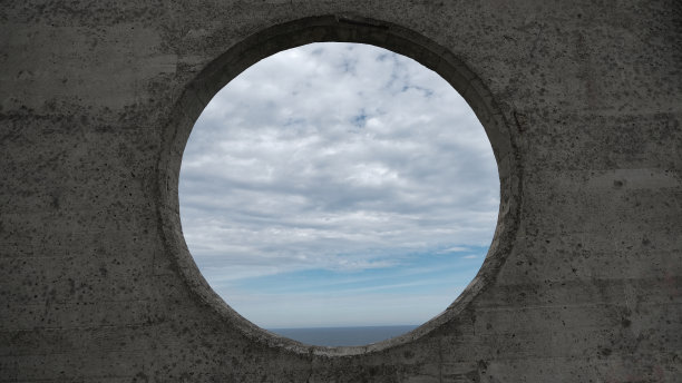 以大海为背景的传送门图片下载