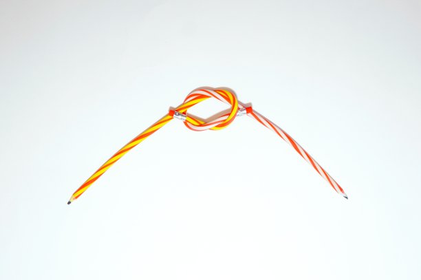 灵活的铅笔孤立的白色背景图片下载