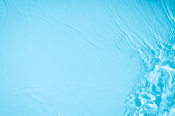 透明的蓝色水面纹理清晰平静图片下载
