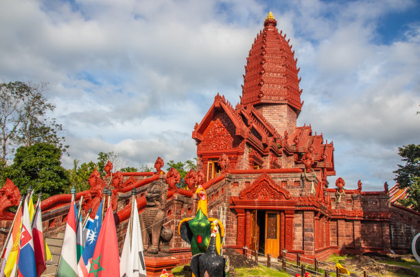 泰国西塞吉的Phrai Phatthana寺图片下载