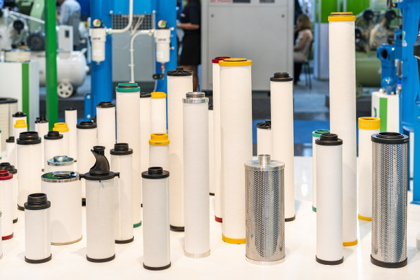 各种尺寸和类型的高性能滤筒净水器，用于清洗水或液体，食品，饮料，工业和其他图片下载