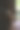 从镜子里映照出来的年轻女子正在为她化妆，使她焕然一新图片下载