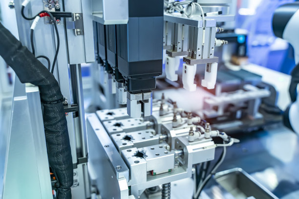 自动工业机器人机器人工作，工业4.0和技术概念图片下载