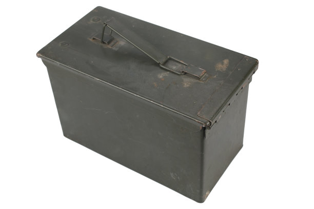 弹药罐与子弹图片下载